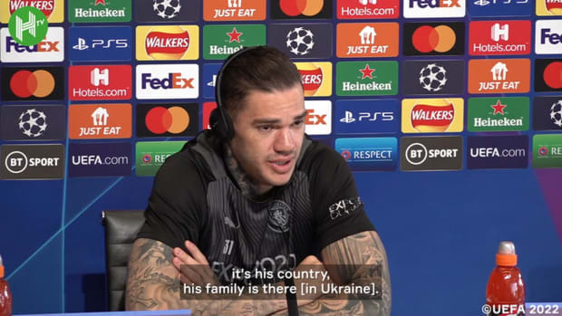 Ederson shows his support for Zinchenko and Ukraine